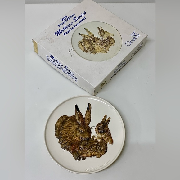 1975 Vtg First Edition Mother Series bas Relief Goebel Rabbit Collector Plate - Picture 15 of 16